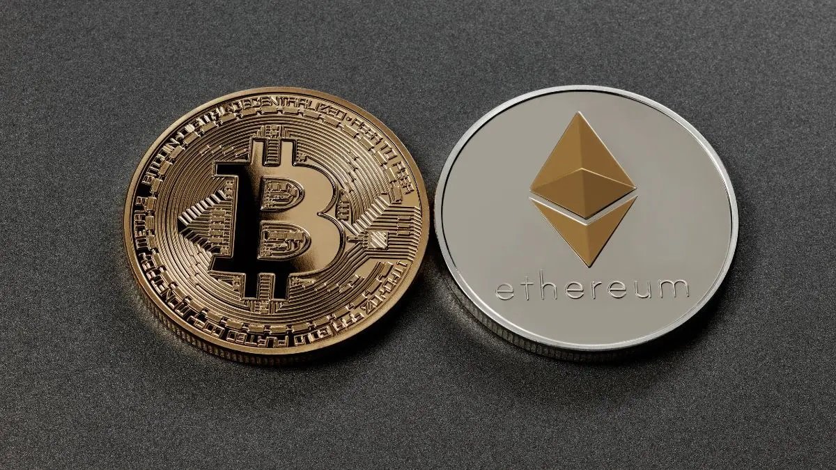 Las dos principales criptomonedas (Bitcoin y Ethereum)