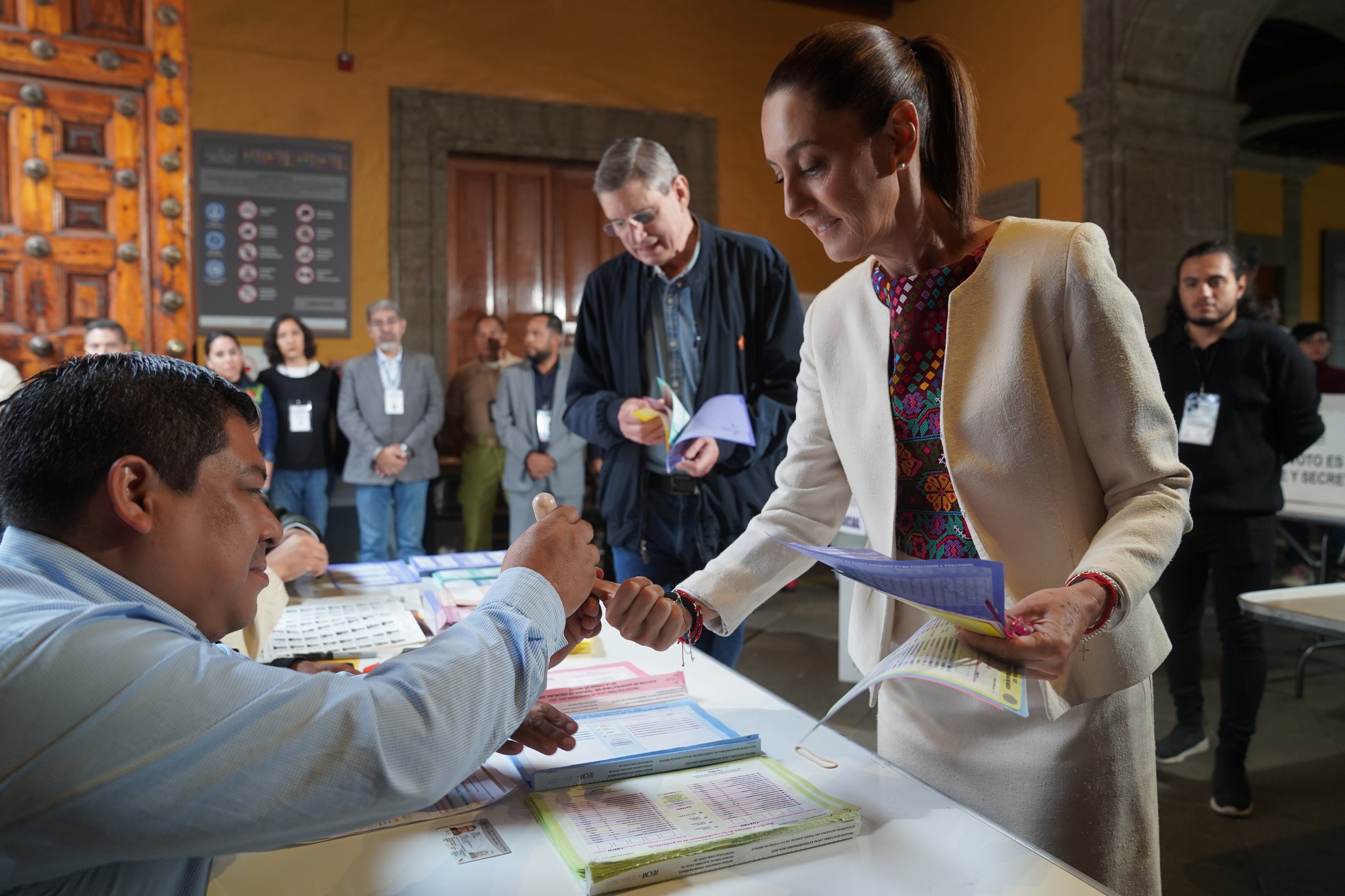 Lo que no dijo Sheinbaum es que ese sistema 'democrático' de elección de jueces tiene el inconveniente de disminuir la calidad de la judicatura