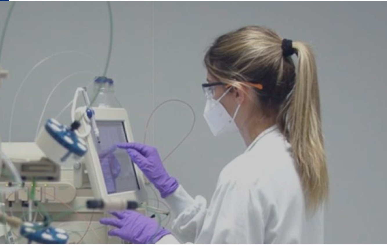La vacuna de Hipra contra el covid recibió la aprobación definitiva de la Agencia Europea del Medicamento el 30 de marzo de 2023 